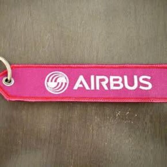 Airbus Future Pilot Flight Keychain - Picture 2 of 3